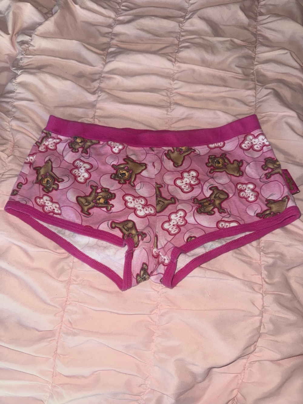 pink boo boo shorts from yogi bear hanna banera so cutesiee :3